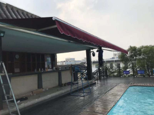 伸縮遮陽雨篷（péng）